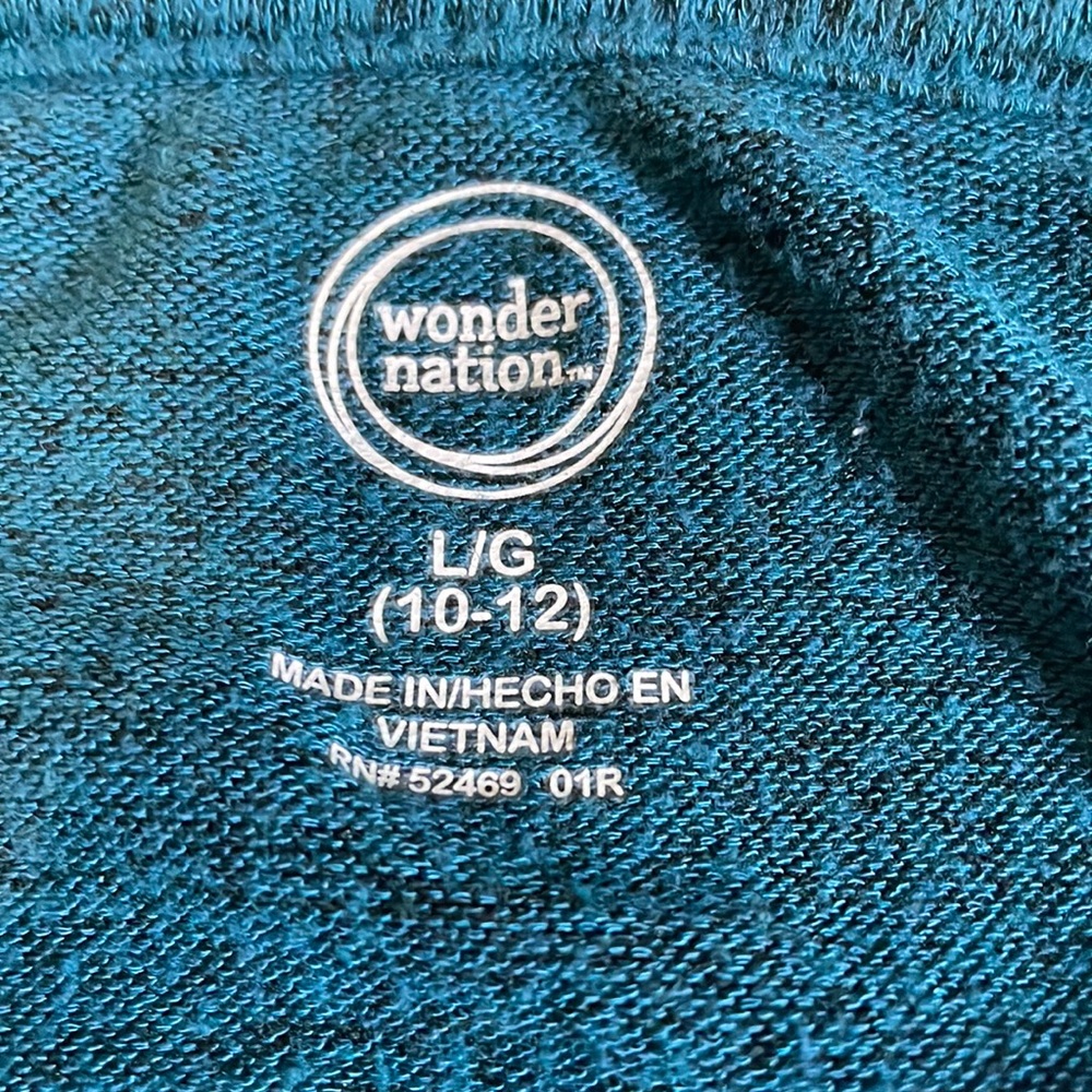 Stretchy blue shirt with side detail